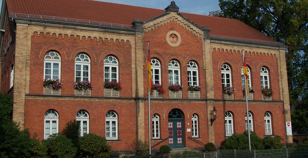 Slider mit Foto vom Hauptgebäude des Amtsgerichts Celle